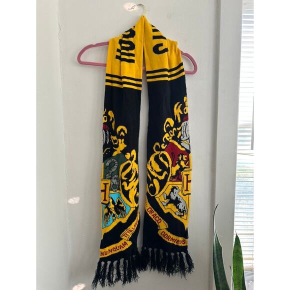 HARRY POTTER Hogwarts Adult Unisex Scarf - Picture 1 of 3